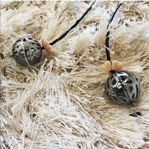 VINTAGE Globe Dangle Earrings